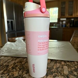 Owala 30oz Insulated Water Bottle in White and Pink